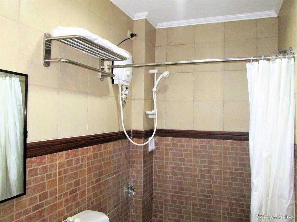 Stonestown Suites