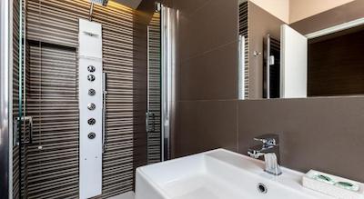 Blue Inn Luxury Suites