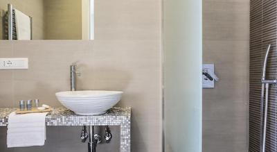 Blue Inn Luxury Suites