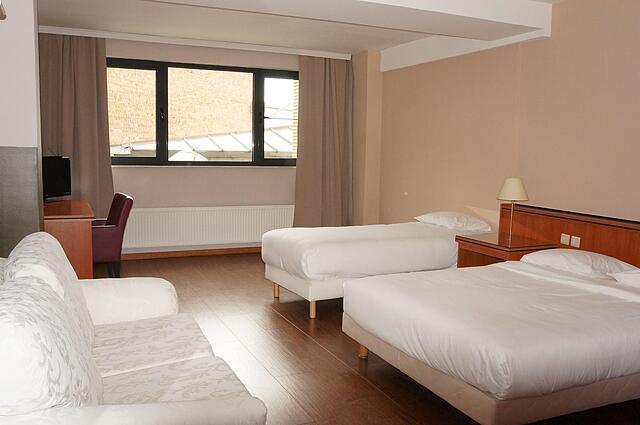 Escale Hotel