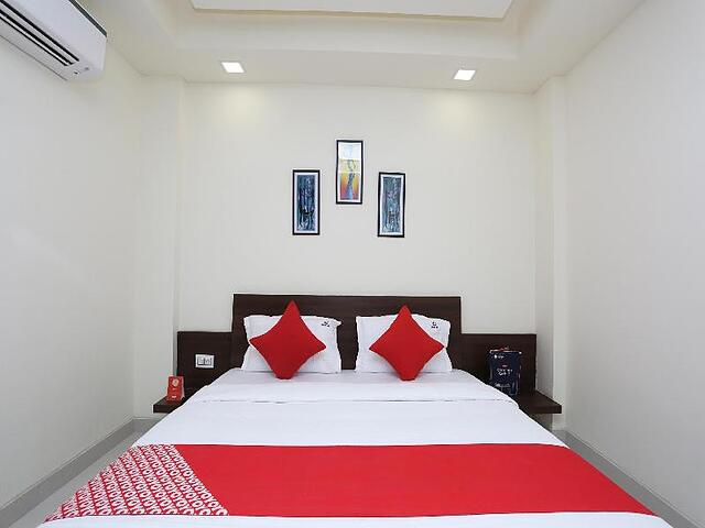 OYO 24707 COMFORT INN