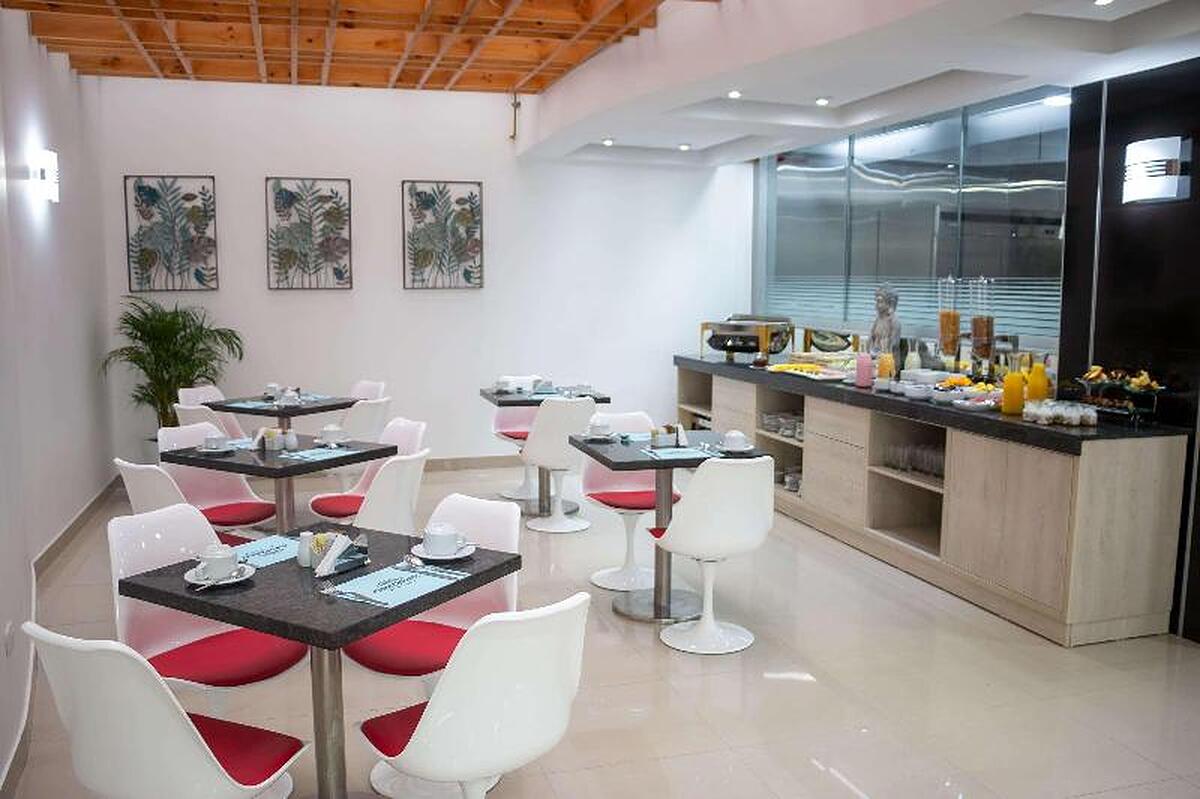HOWARD JOHNSON BY WYNDHAM LIMA MIRAFLORES LARCO