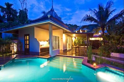 انیاوی توبکاک بیچ ریزورت