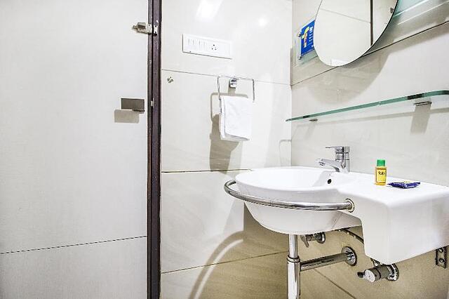 Fabhotel Amrit Residency