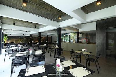 ‌آونانگ پارادایز ریزورت اند لانگستی