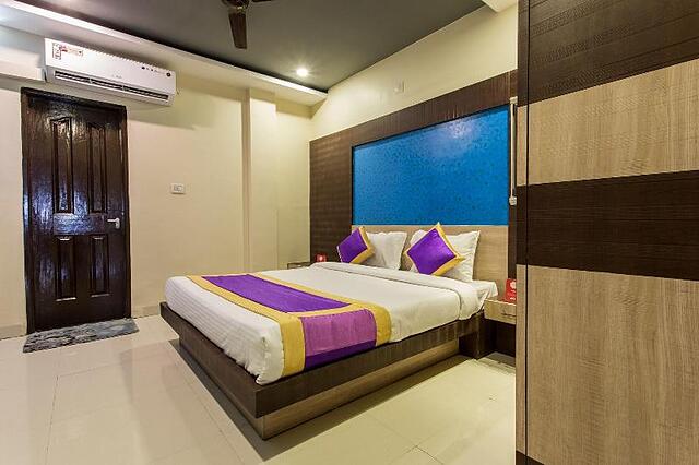 Oyo 9944 Hotel Malwa Inn