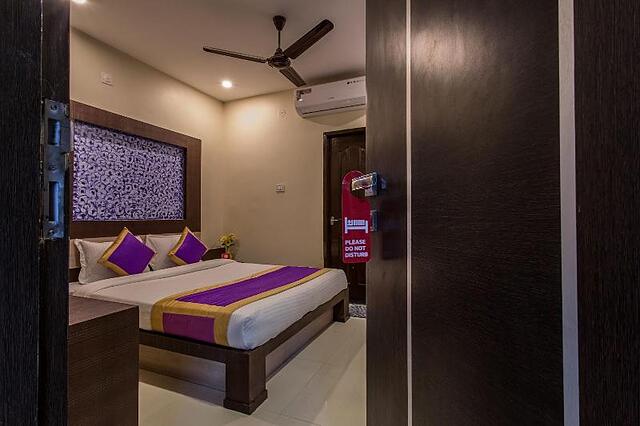 Oyo 9944 Hotel Malwa Inn