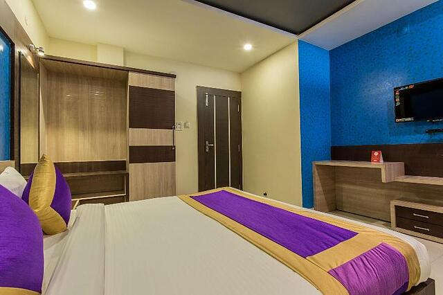 Oyo 9944 Hotel Malwa Inn
