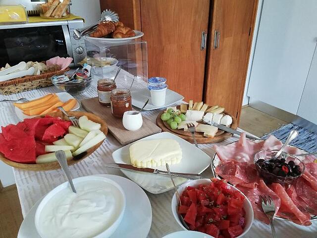 Lisander Bed Breakfast