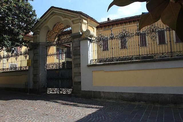 Lisander Bed Breakfast