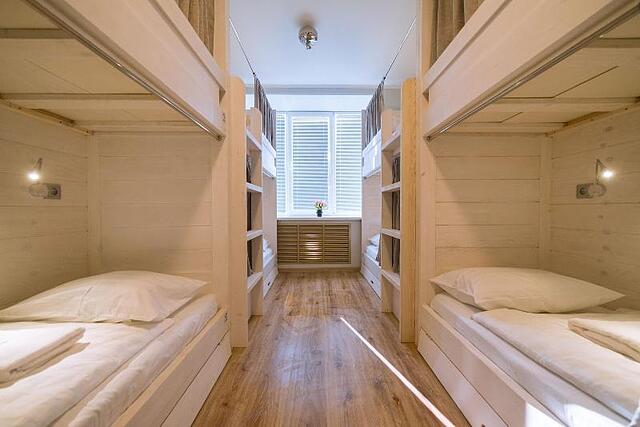 Hostel Izba