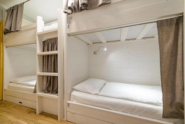Hostel Izba