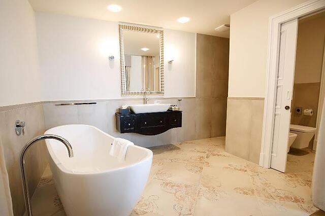 Hotel Cha Teau Gbelany