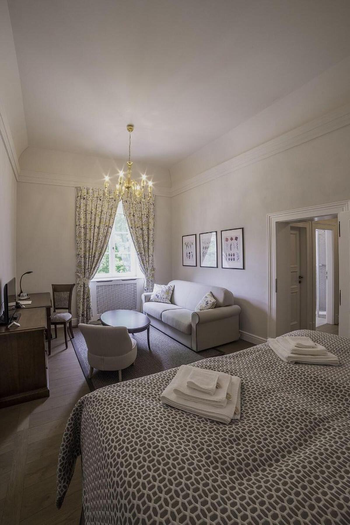 Hotel Cha Teau Gbelany
