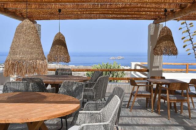 MYTHIC EXCLUSIVE RETREAT