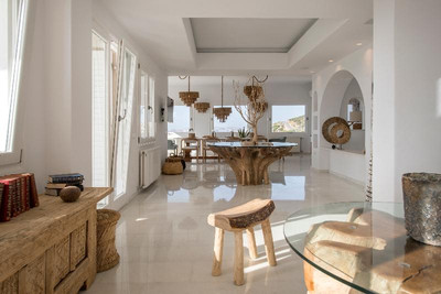 MYTHIC EXCLUSIVE RETREAT