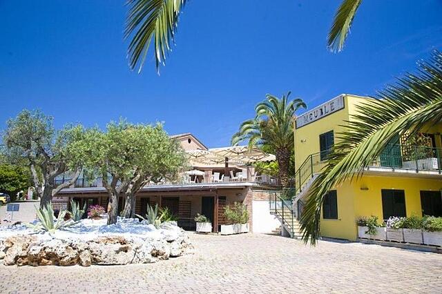 Hotel Le Cave