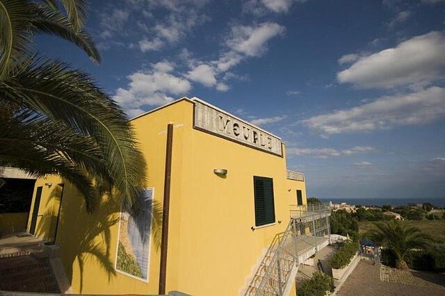 Hotel Le Cave