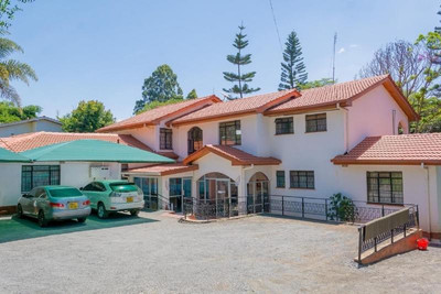 Alpha Queens Home