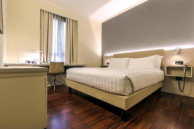 43 STATION HOTEL