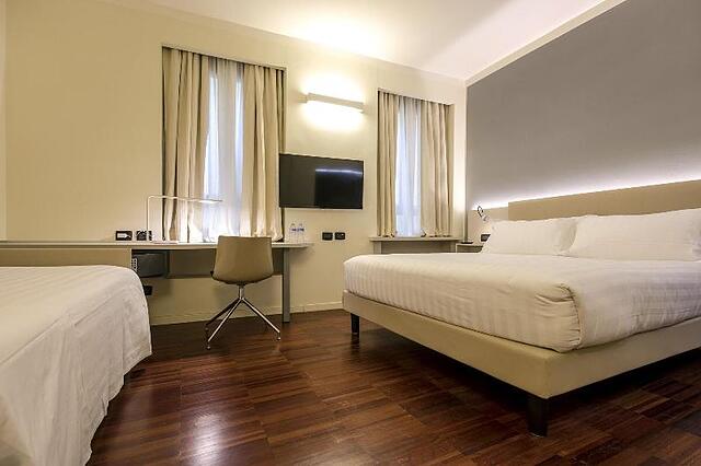 43 STATION HOTEL