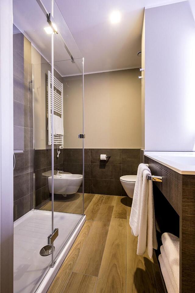 43 STATION HOTEL