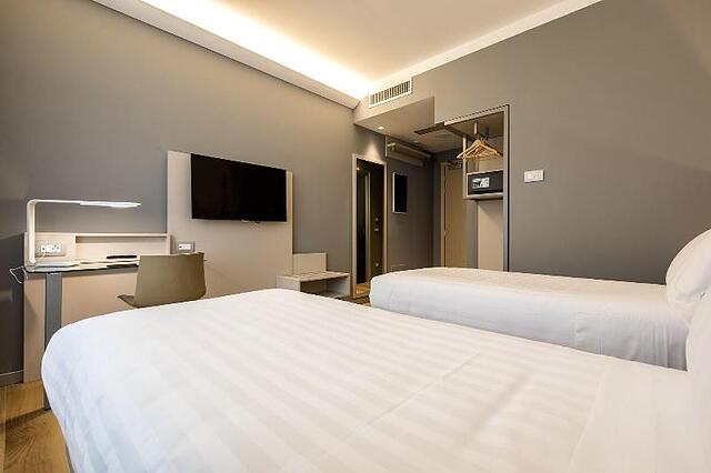 43 STATION HOTEL