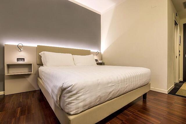 43 STATION HOTEL