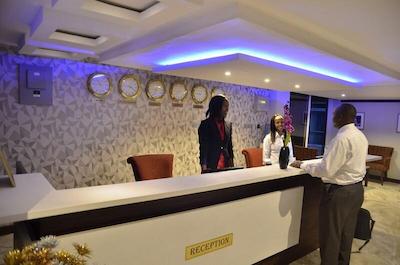 Cloud Hotel & Suites