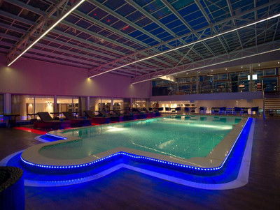 Cloud Hotel & Suites
