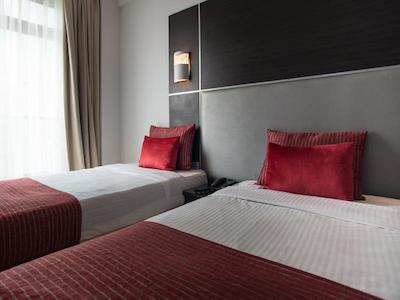 Cloud Hotel & Suites