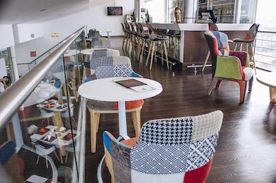 Cloud Hotel & Suites