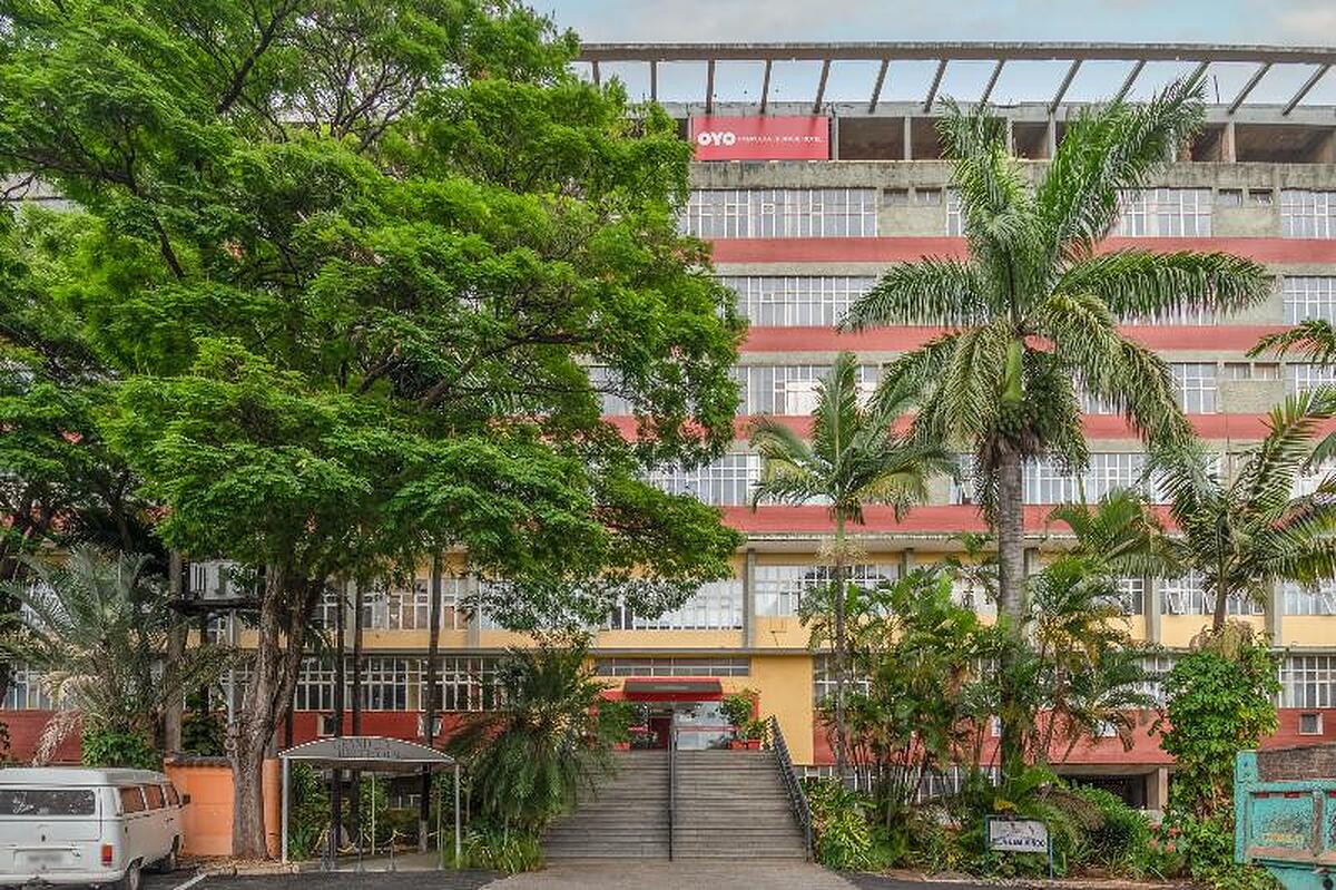 OYO Hotel LEspace