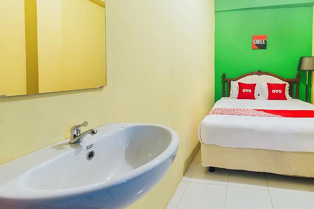 Oyo 2165 Alyah Guest House Syariah