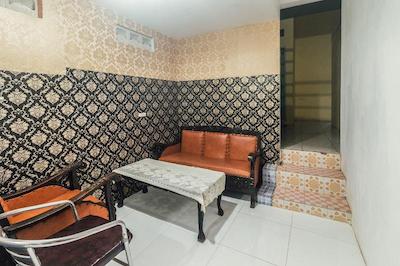 Oyo 2165 Alyah Guest House Syariah