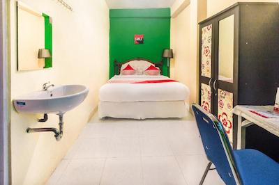 Oyo 2165 Alyah Guest House Syariah