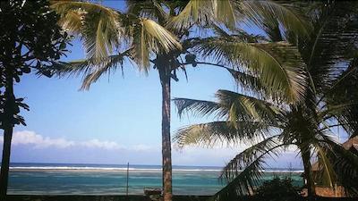 Athina Beach Guest House