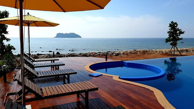 THE BEACH RESIDENCE