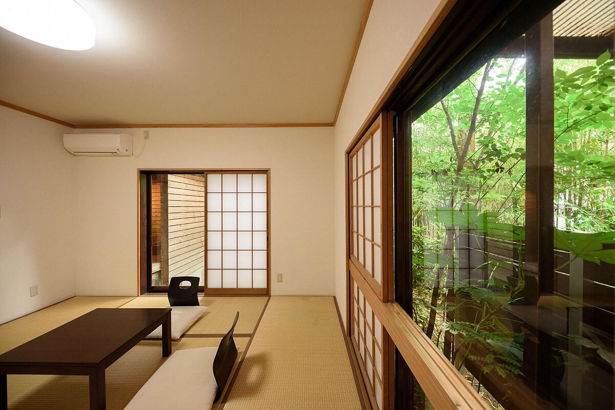YUFUIN IYOTOMI