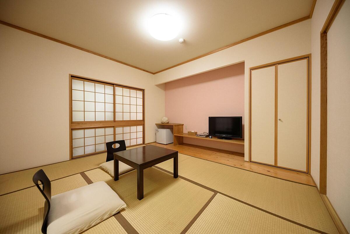 YUFUIN IYOTOMI
