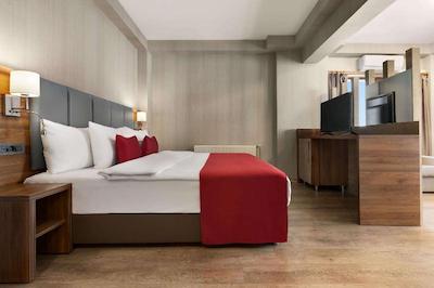 رامادا بای ویندهام وان