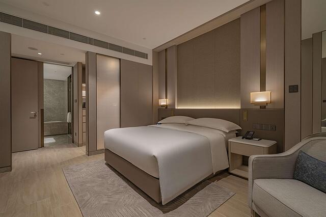 DoubleTree Shenzhen Nanshan Hotel & Residences