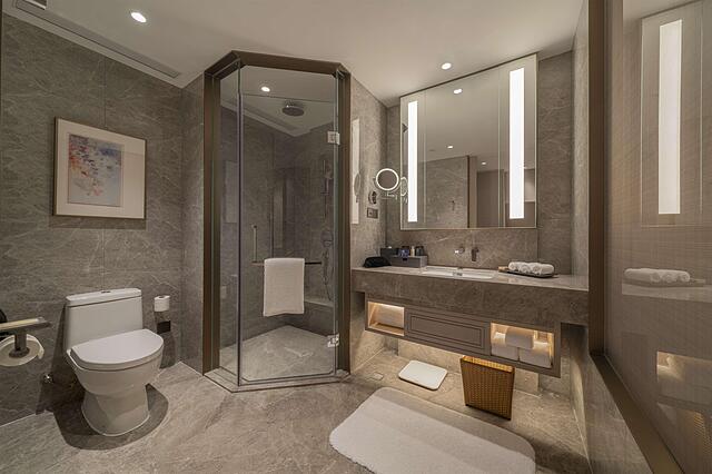 DoubleTree Shenzhen Nanshan Hotel & Residences