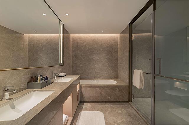 DoubleTree Shenzhen Nanshan Hotel & Residences