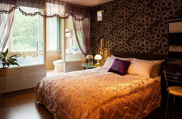 VALENTINE SPA ACCOMMODATION