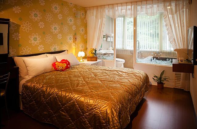 VALENTINE SPA ACCOMMODATION