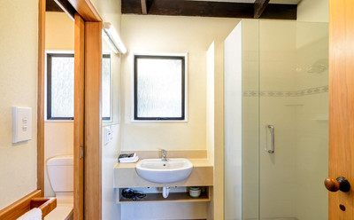 KAITERI MOTELS AND APARTMENTS