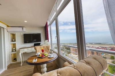 Andalouse Elegant Suit Hotel