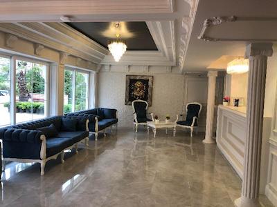 Andalouse Elegant Suit Hotel