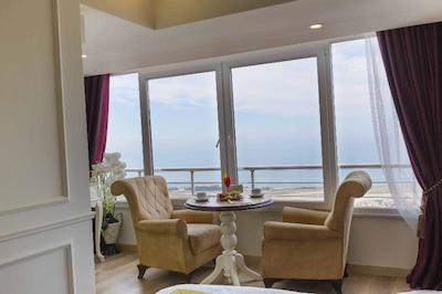 Andalouse Elegant Suit Hotel